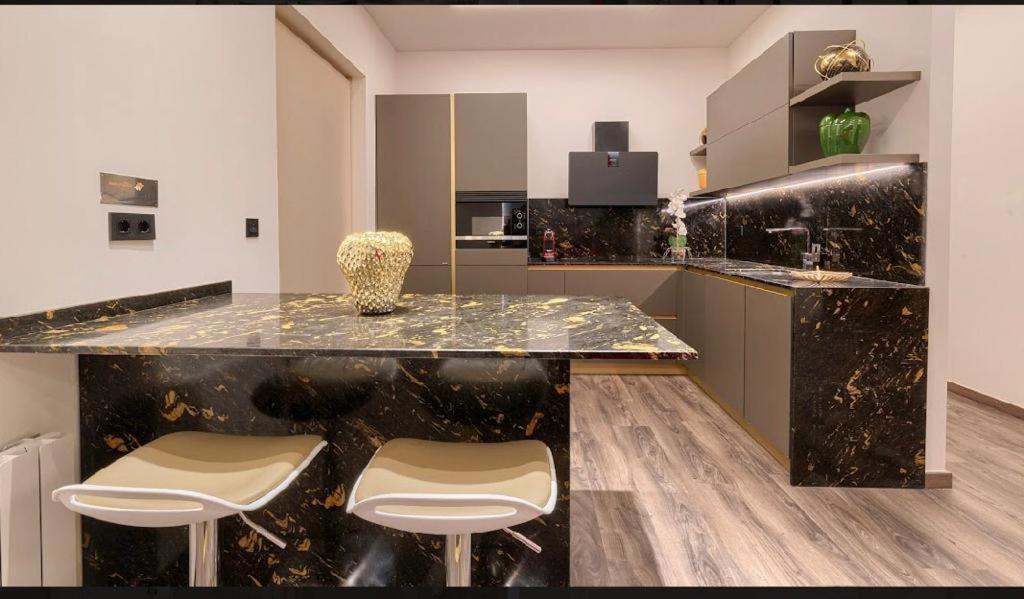 Abando Suites By Next Stop Bilbao Exteriör bild