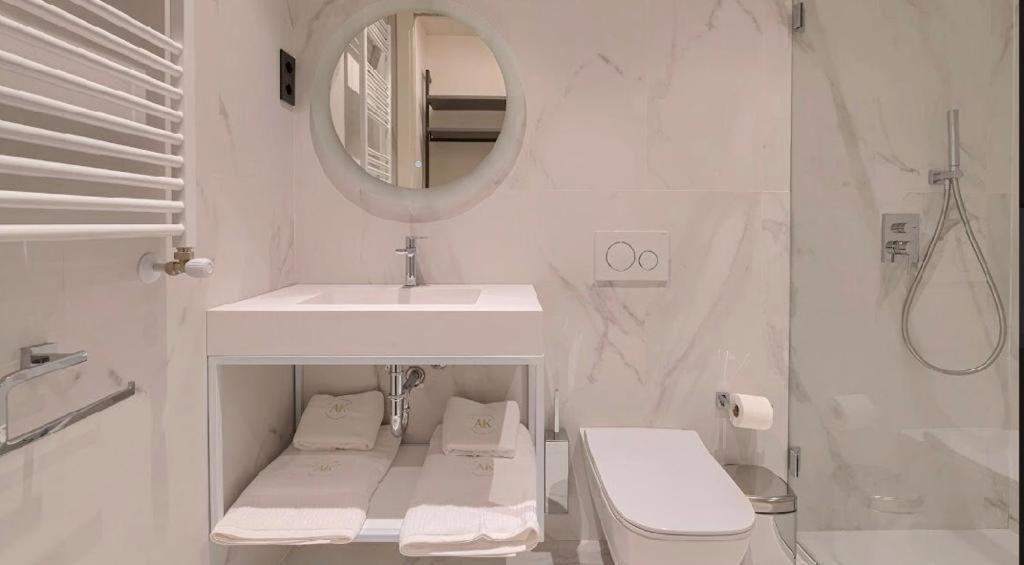 Abando Suites By Next Stop Bilbao Exteriör bild